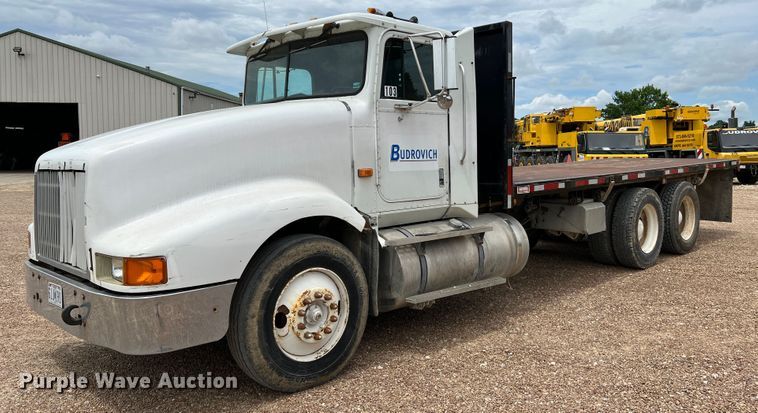 image for item KC9872 1991 International 9400  flatbed truck