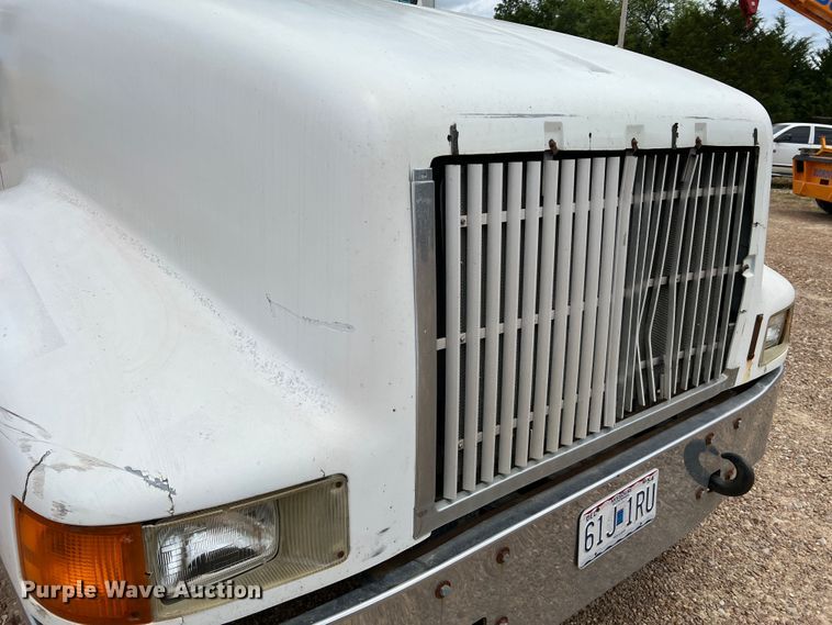 image for item KC9872 1991 International 9400  flatbed truck