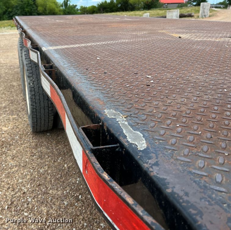 image for item KC9872 1991 International 9400  flatbed truck