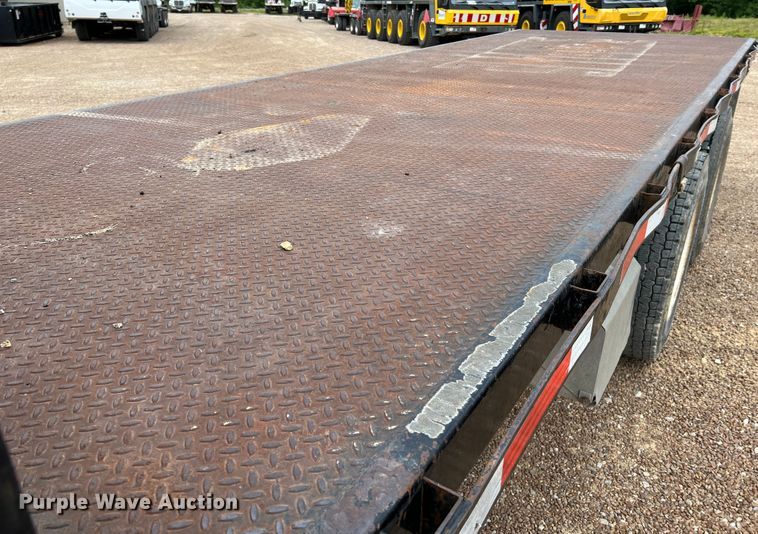 image for item KC9872 1991 International 9400  flatbed truck