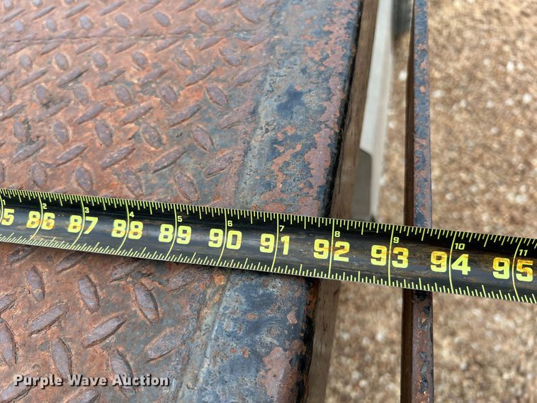 image for item KC9872 1991 International 9400  flatbed truck