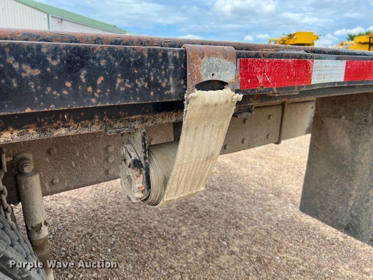 image for item KC9872 1991 International 9400  flatbed truck