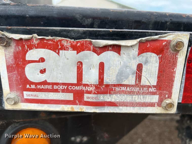 image for item KC9872 1991 International 9400  flatbed truck