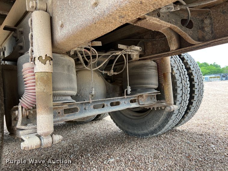 image for item KC9872 1991 International 9400  flatbed truck