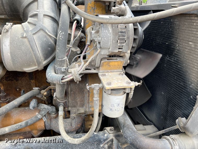 image for item KC9872 1991 International 9400  flatbed truck