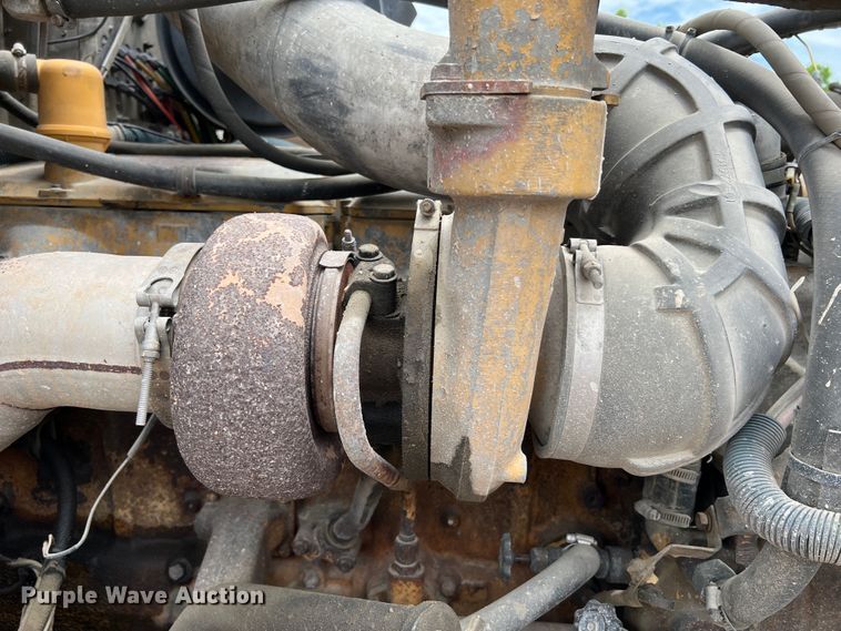 image for item KC9872 1991 International 9400  flatbed truck