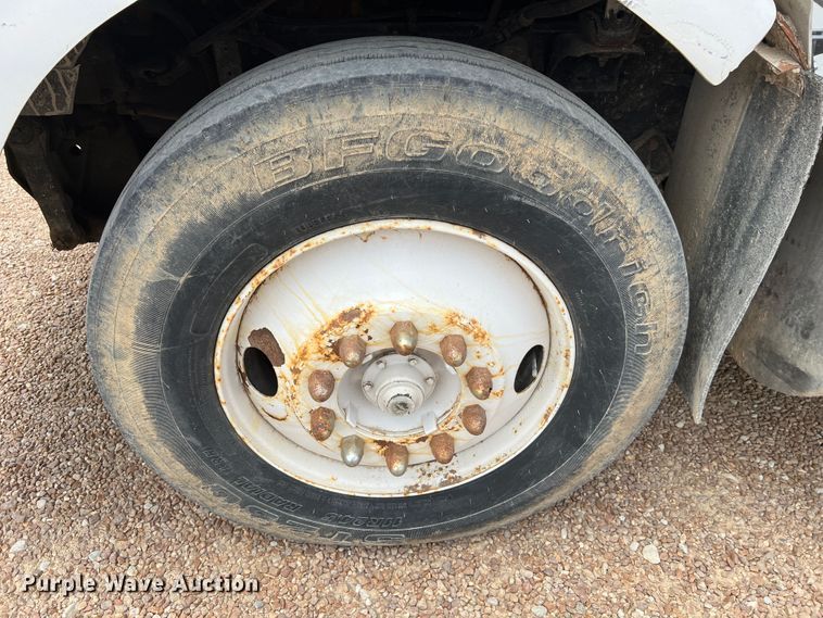 image for item KC9872 1991 International 9400  flatbed truck