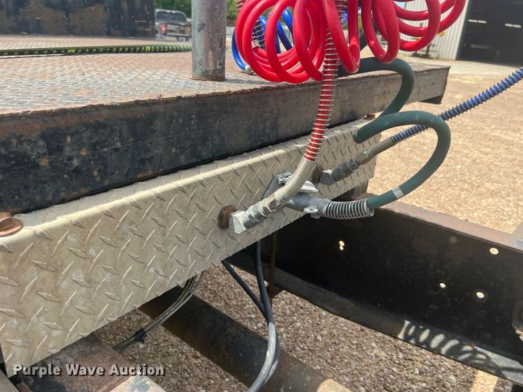 image for item KC9873 1990 International 9400  semi truck