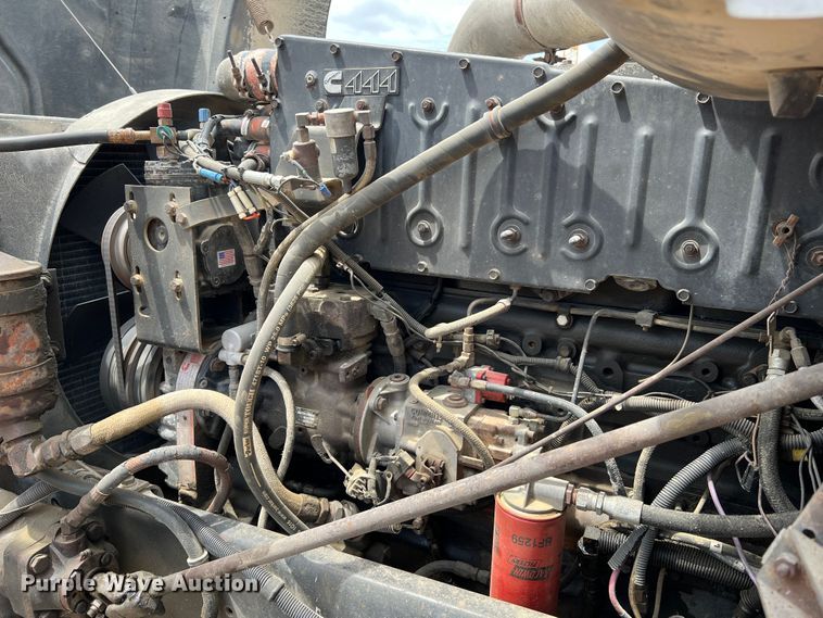 image for item KC9873 1990 International 9400  semi truck