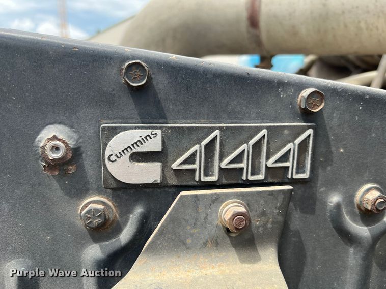 image for item KC9873 1990 International 9400  semi truck