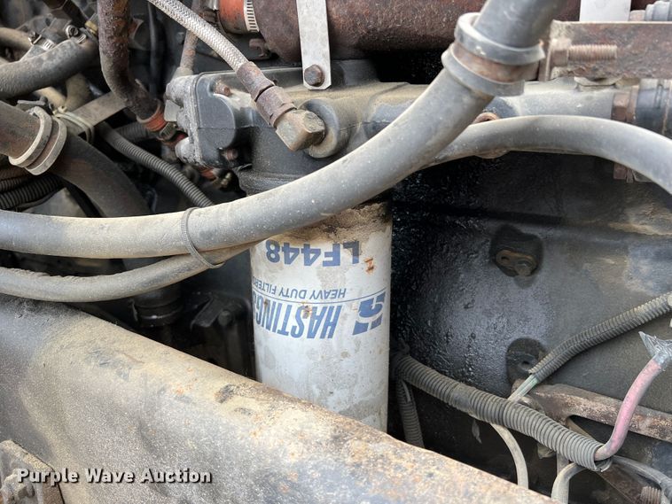 image for item KC9873 1990 International 9400  semi truck