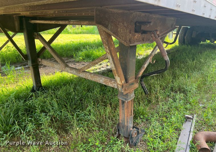 image for item KC9911 2000 Wabash  dry van trailer