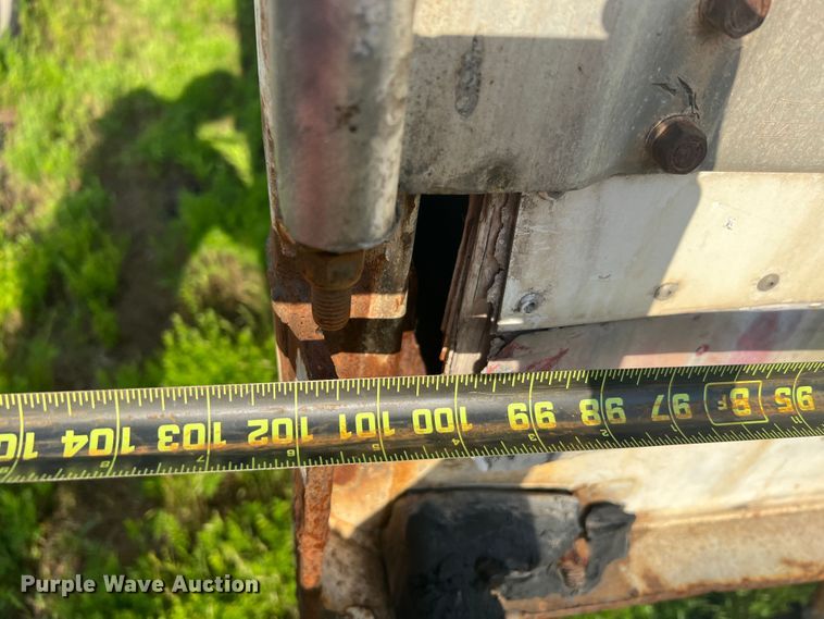 image for item KC9911 2000 Wabash  dry van trailer