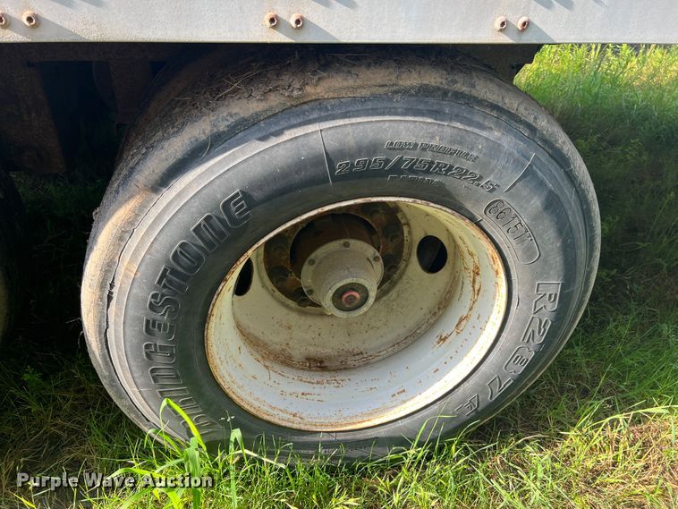 image for item KC9911 2000 Wabash  dry van trailer