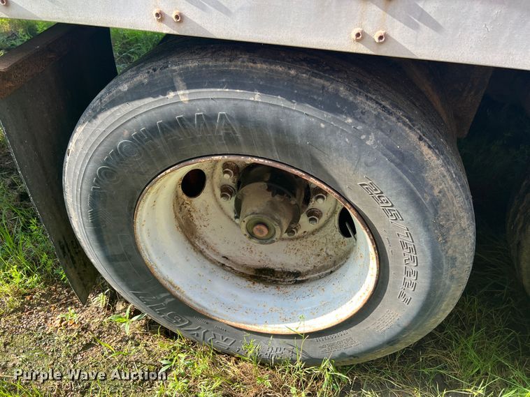 image for item KC9911 2000 Wabash  dry van trailer