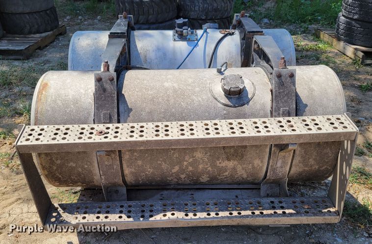 image for item KD9828 (2) 1995 EquiFlo fuel tanks