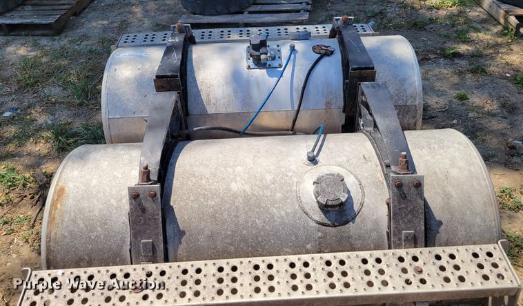 image for item KD9828 (2) 1995 EquiFlo fuel tanks