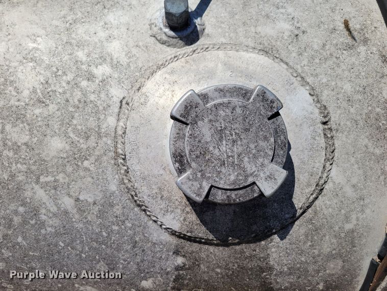 image for item KD9828 (2) 1995 EquiFlo fuel tanks