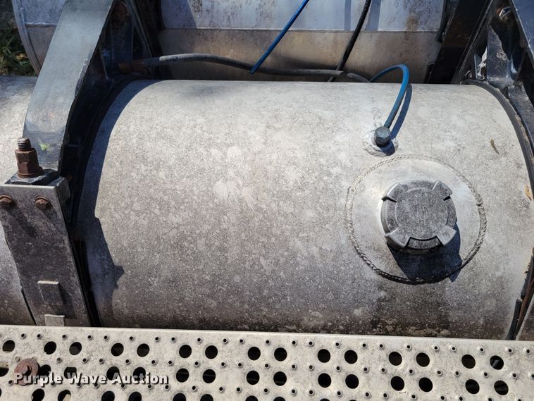 image for item KD9828 (2) 1995 EquiFlo fuel tanks