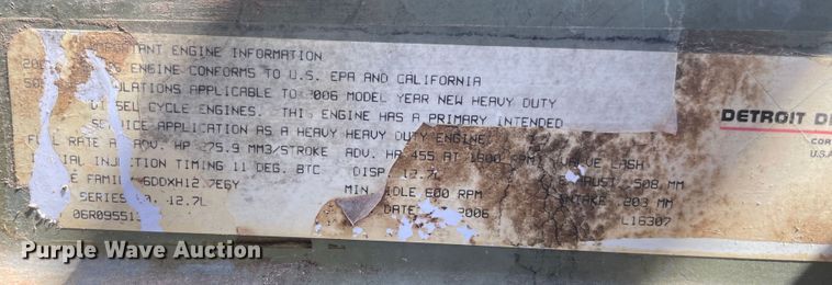 image for item KJ9773 2007 Freightliner Columbia 120  semi truck