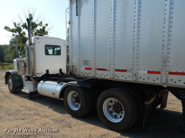 image for item KJ9857 1998 Peterbilt 379  semi truck