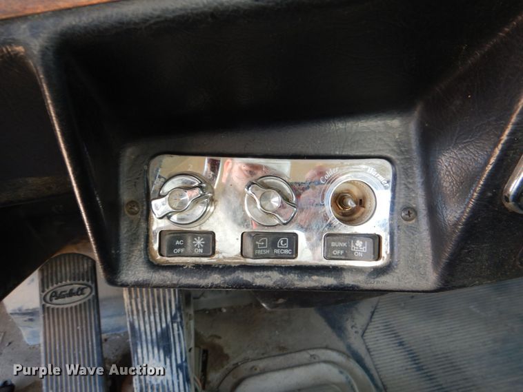 image for item KJ9857 1998 Peterbilt 379  semi truck