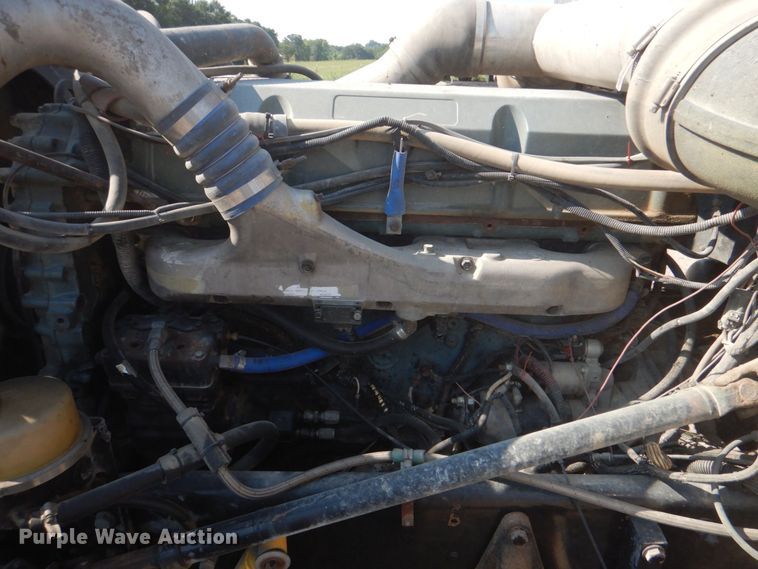 image for item KJ9857 1998 Peterbilt 379  semi truck