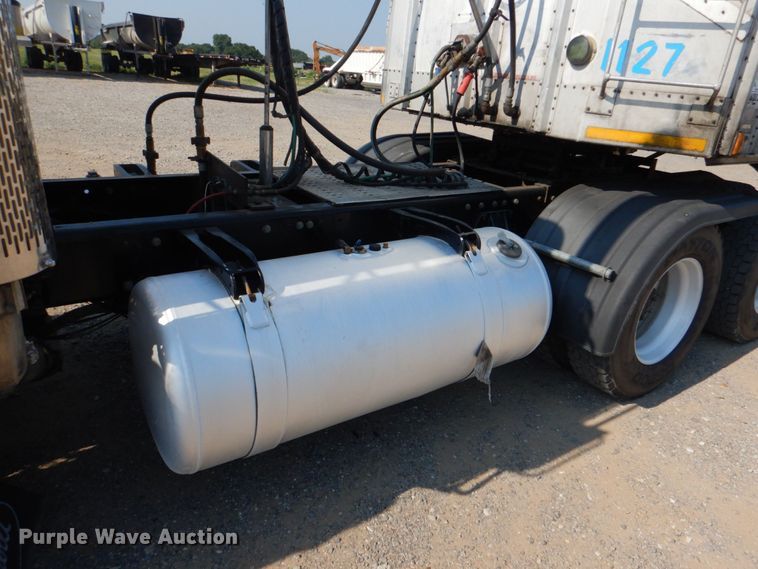 image for item KJ9857 1998 Peterbilt 379  semi truck