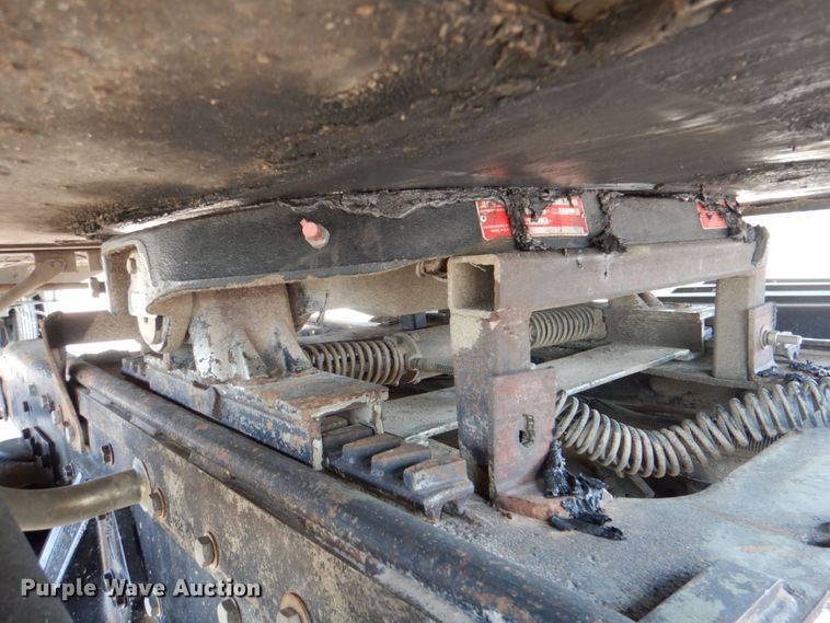 image for item KJ9857 1998 Peterbilt 379  semi truck