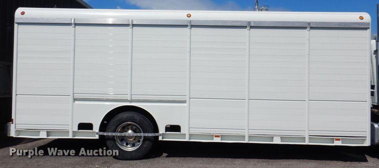 image for item KR9146 2005 Freightliner Business Class M2  delivery truck