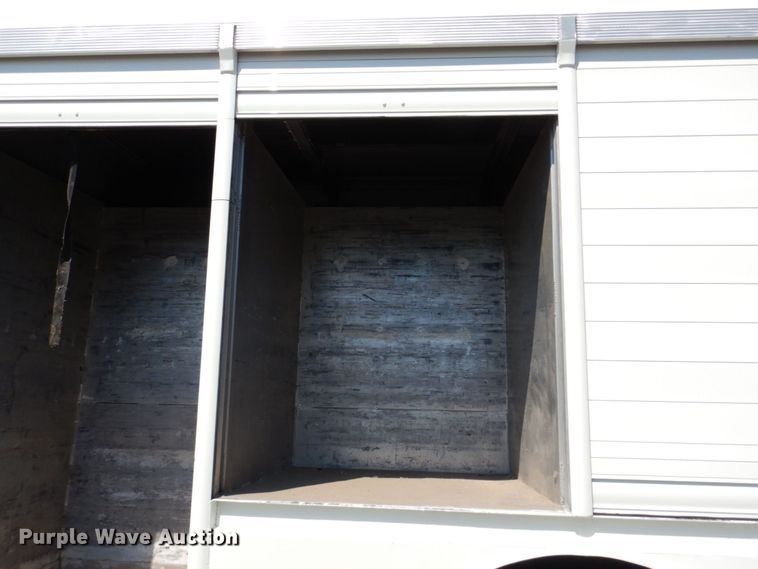 image for item KR9146 2005 Freightliner Business Class M2  delivery truck