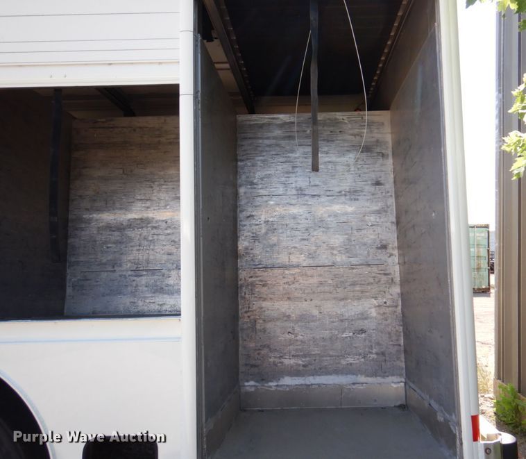 image for item KR9146 2005 Freightliner Business Class M2  delivery truck