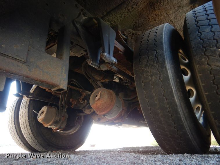 image for item KR9146 2005 Freightliner Business Class M2  delivery truck