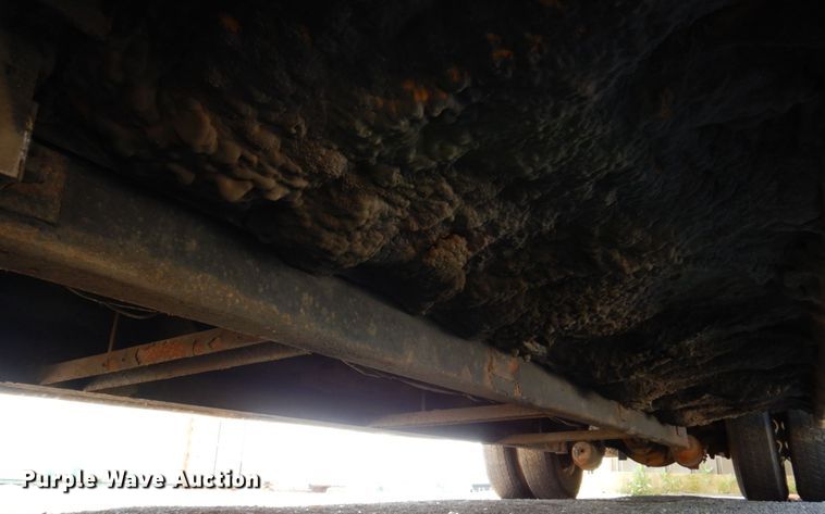 image for item KR9146 2005 Freightliner Business Class M2  delivery truck