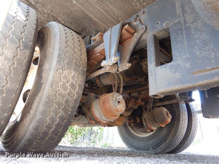 image for item KR9146 2005 Freightliner Business Class M2  delivery truck