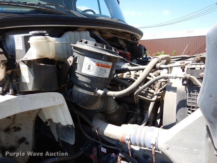 image for item KR9146 2005 Freightliner Business Class M2  delivery truck