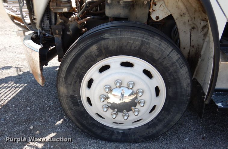 image for item KR9146 2005 Freightliner Business Class M2  delivery truck