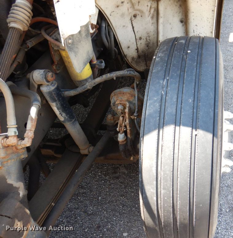 image for item KR9146 2005 Freightliner Business Class M2  delivery truck