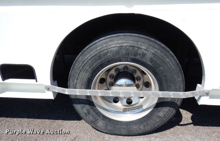 image for item KR9146 2005 Freightliner Business Class M2  delivery truck