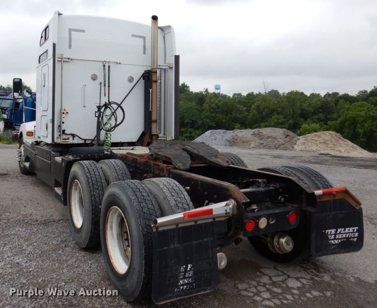 image for item KR9176 1995 Kenworth T600  semi truck