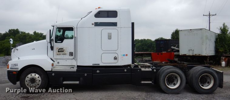 image for item KR9176 1995 Kenworth T600  semi truck