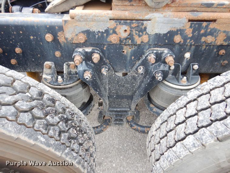 image for item KR9176 1995 Kenworth T600  semi truck