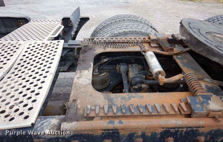 image for item KR9176 1995 Kenworth T600  semi truck