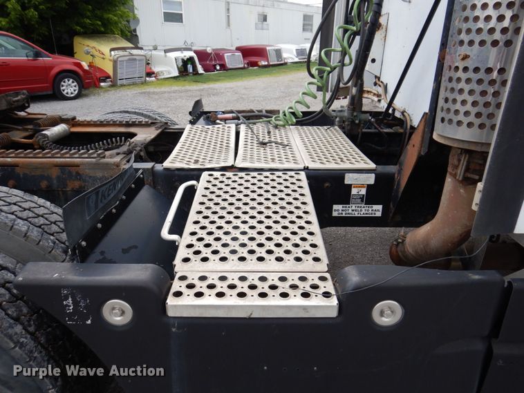 image for item KR9176 1995 Kenworth T600  semi truck