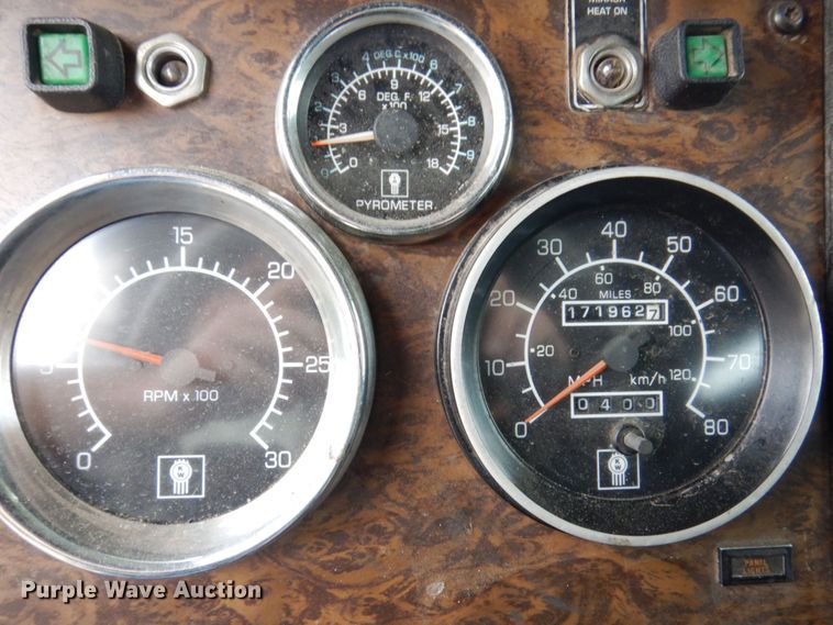 image for item KR9176 1995 Kenworth T600  semi truck