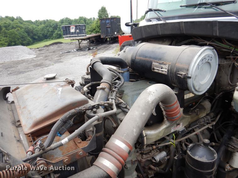 image for item KR9176 1995 Kenworth T600  semi truck