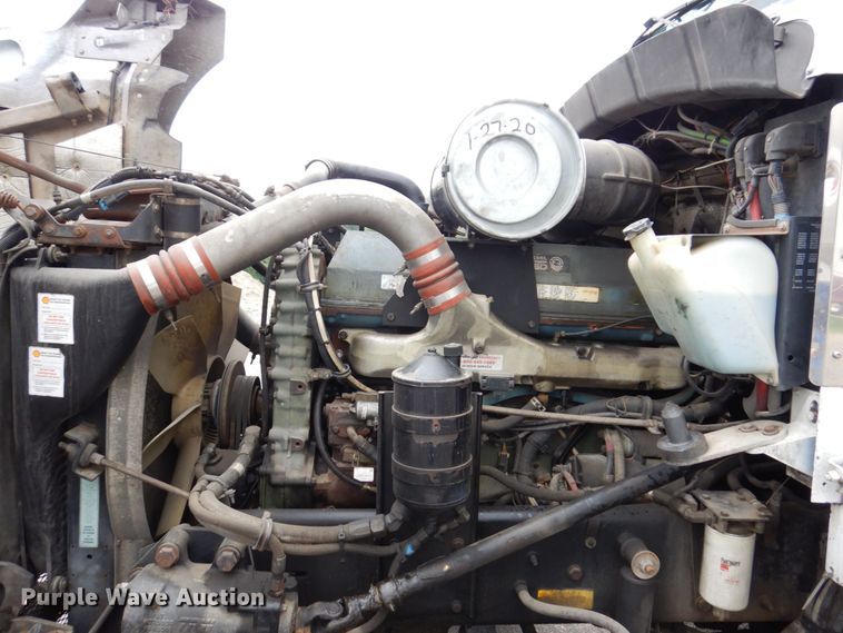 image for item KR9176 1995 Kenworth T600  semi truck