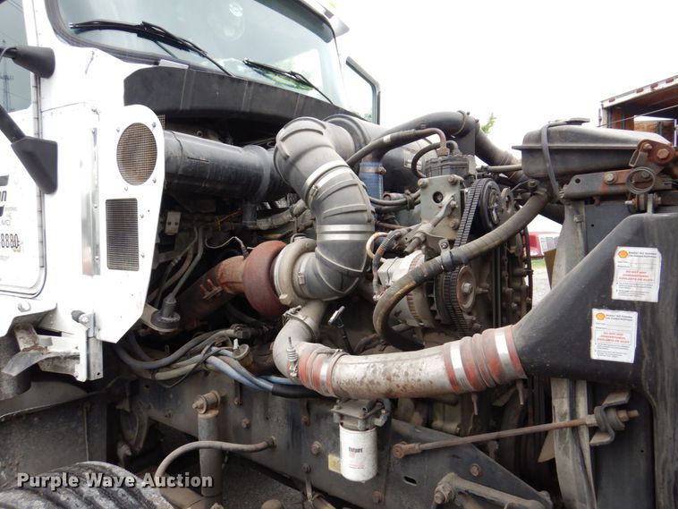 image for item KR9176 1995 Kenworth T600  semi truck