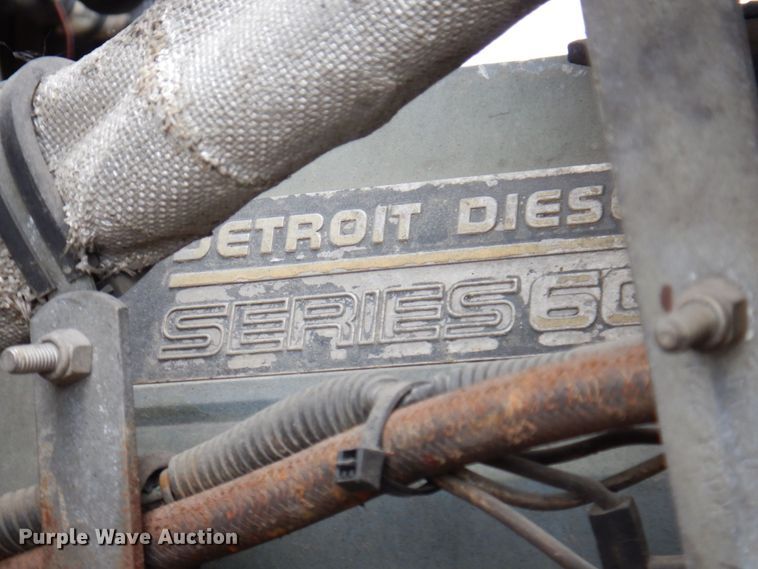 image for item KR9176 1995 Kenworth T600  semi truck