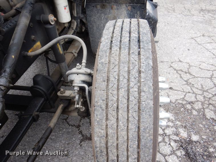 image for item KR9176 1995 Kenworth T600  semi truck